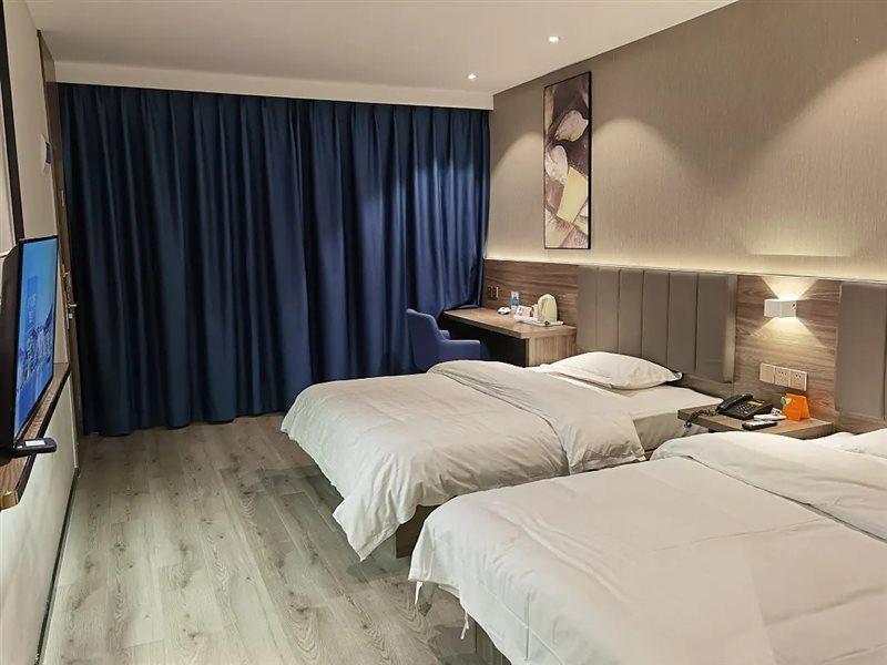 7Days Inn Huaihua Train Station Square Экстерьер фото
